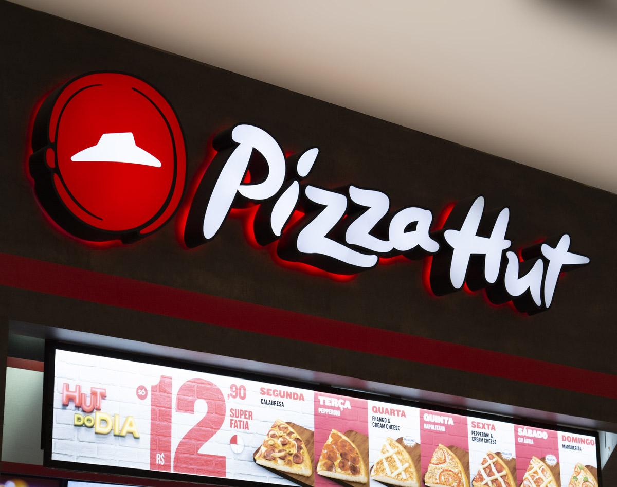 fachada-letreiro-pizza-hut.jpg